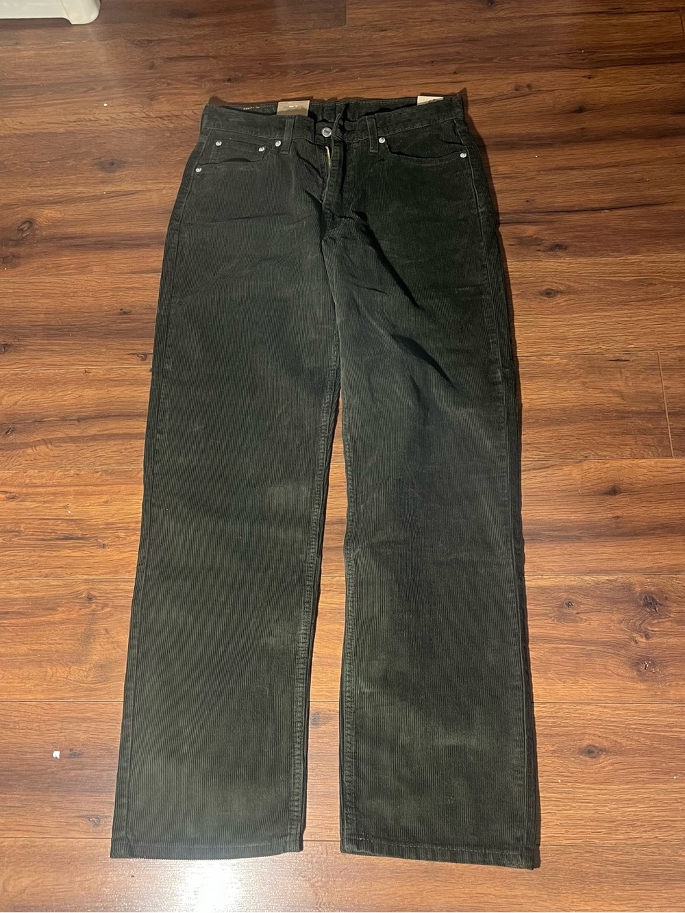 Levi's 565 loose 30x32 Men's Olive Green Corduroy Straight Pants